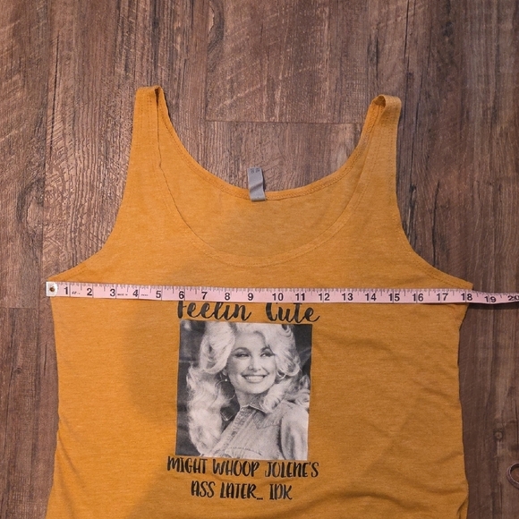 Next Level "Feelin' Cute" Dolly Parton Mustard Yellow Tank Top - Size M - Picture 5 of 7
